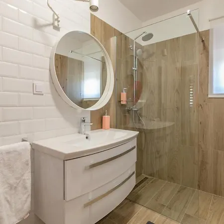 Villa Family And Friends Private Heated Pool With Jacuzzi Zadar