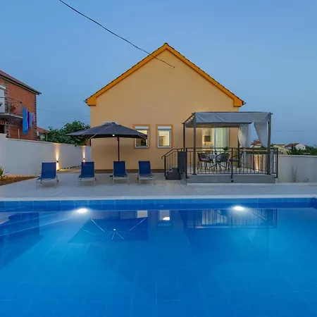 Family And Friends Private Heated Pool With Jacuzzi Villa Zadar
