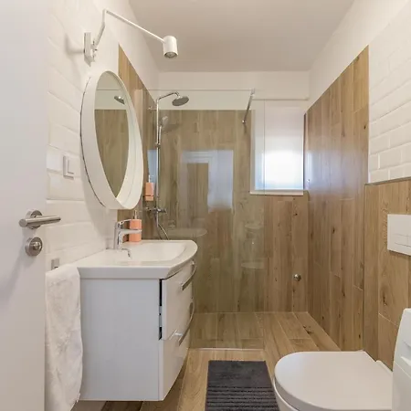 Family And Friends Private Heated Pool With Jacuzzi * Zadar