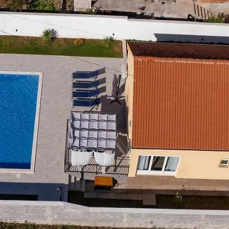 Villa Family And Friends Private Heated Pool With Jacuzzi Zadar