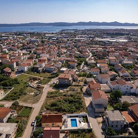 Family And Friends Private Heated Pool With Jacuzzi Zadar